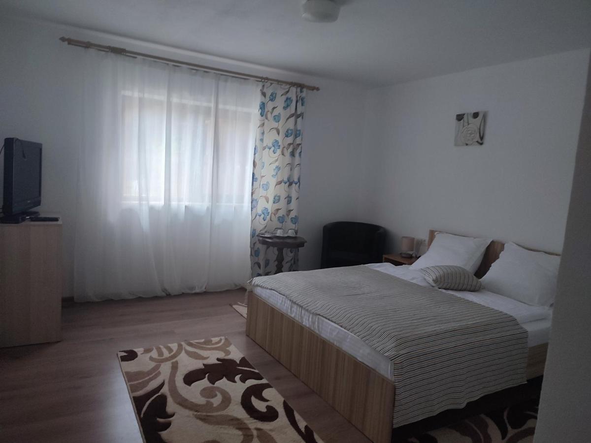 Dumbrava Minunata Pesteana Chambre photo